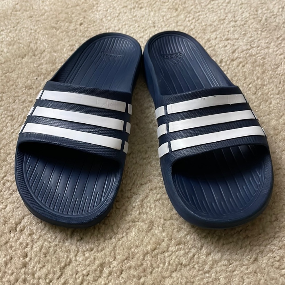 Adidas slides (kids)